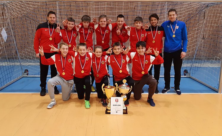Výběr Pražského fotbalového svazu U14 vyhrál halový turnaj v Chebu