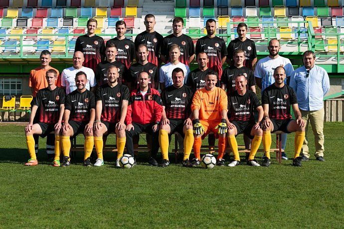 Fotbalová akademie Praha končí v kategorii dospělých, mládež ale pokračuje